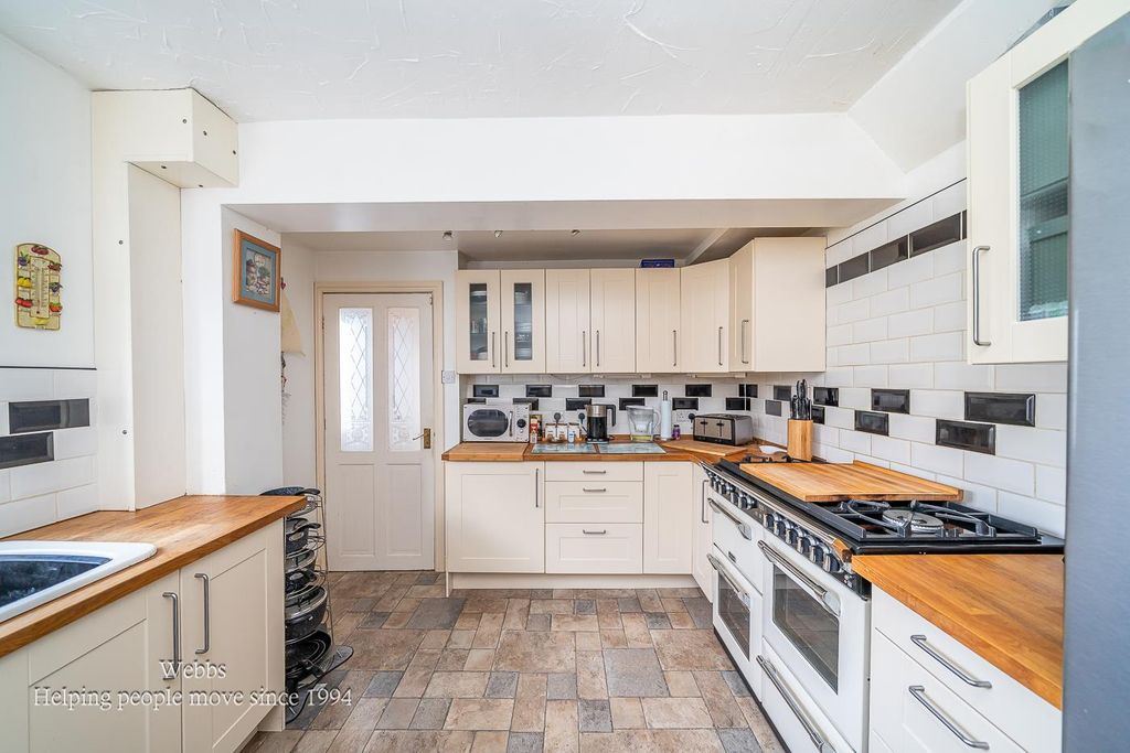 Property photo 3 of 26 Webbs-7.Jpg