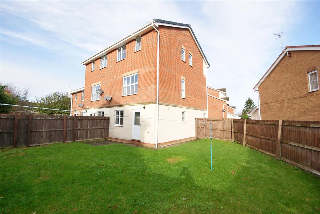 Property photo 2 of 15