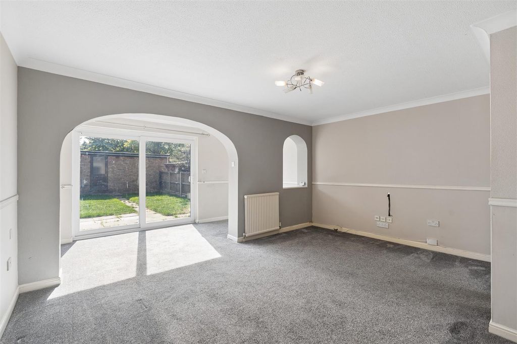 Property photo 3 of 14 55 Caling Croft-Hr5.Jpg