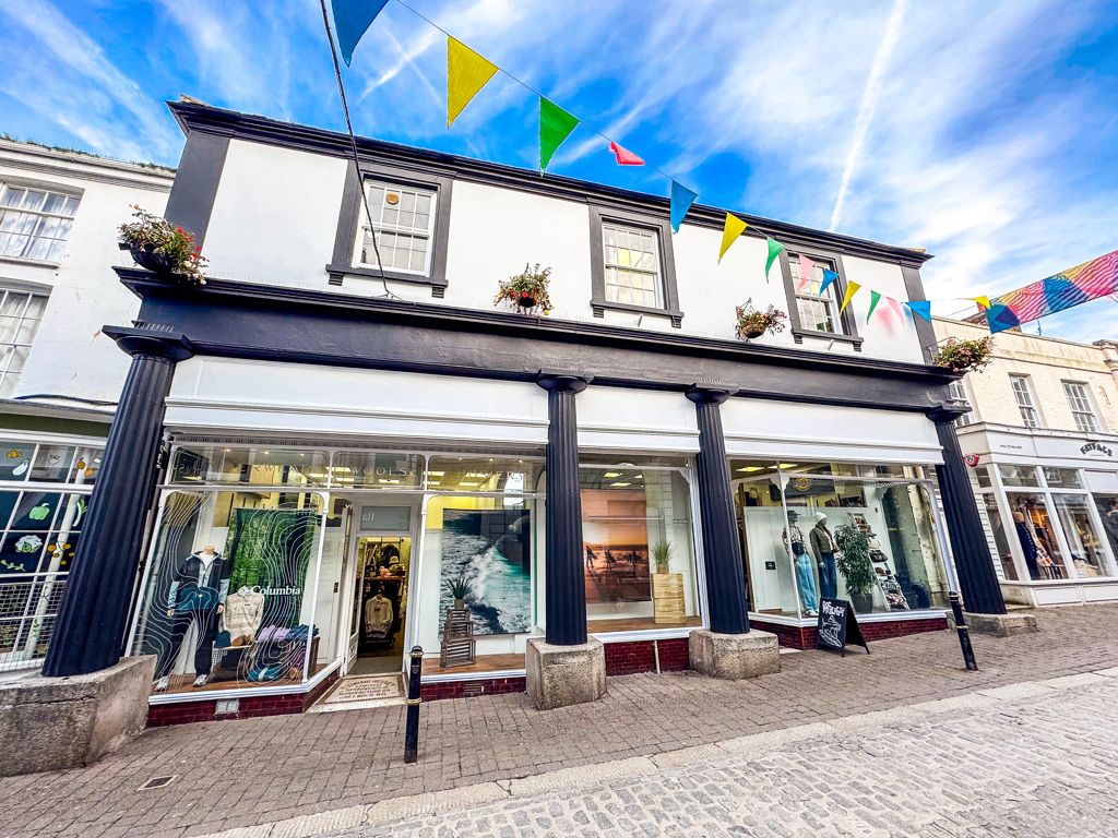 Property photo 1 of 14 Photo 4