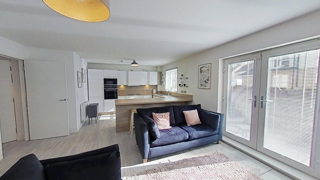 Property photo 3 of 21 Photo 3