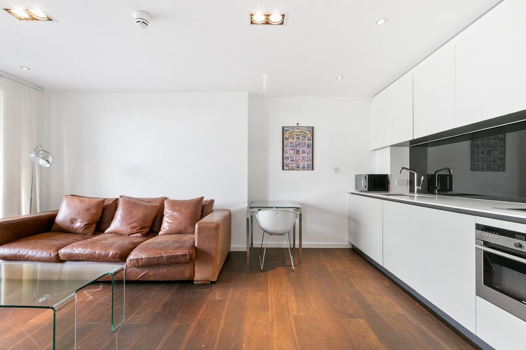 Property photo 3 of 9