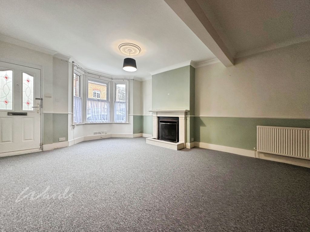 Property photo 2 of 9 Lillian Lounge di...