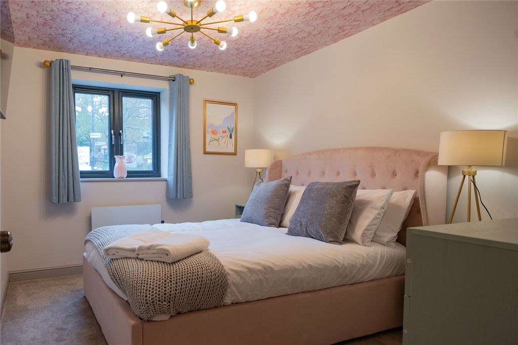 Property photo 1 of 9 Picture No. 06