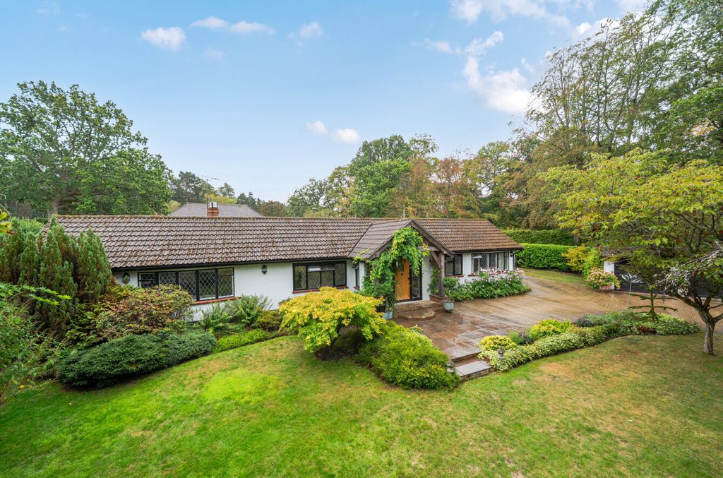 Property photo 1 of 40 1514873-1-1A06196...
