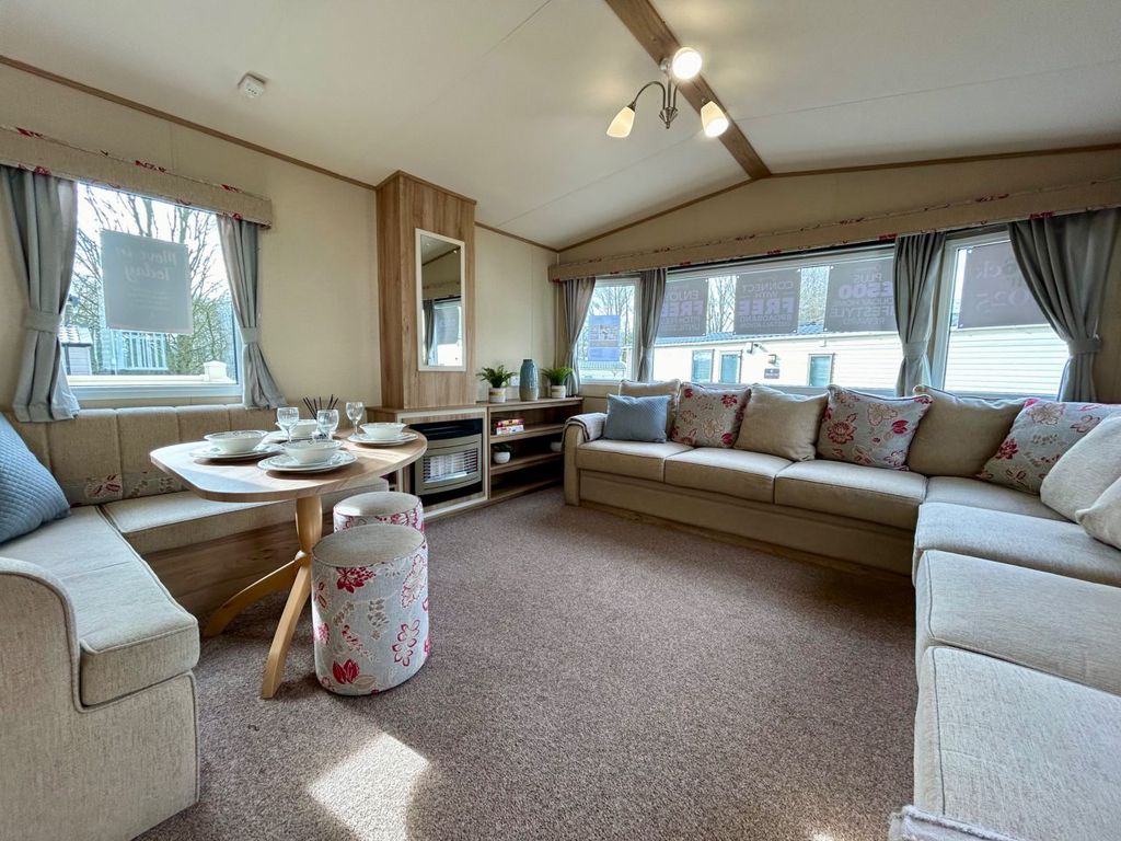 Property photo 1 of 22 Abi Oakley 2015 Pl173507 100275906.Jpeg