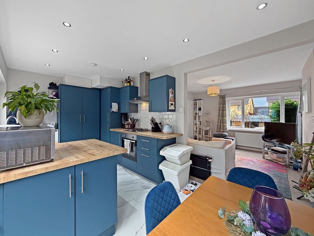 Property photo 2 of 26