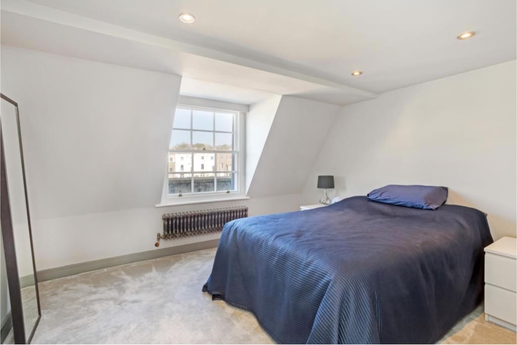 Additional image 9 of 3 bed flat for saleRoyal York Crescent, Clifton, Bristol BS8