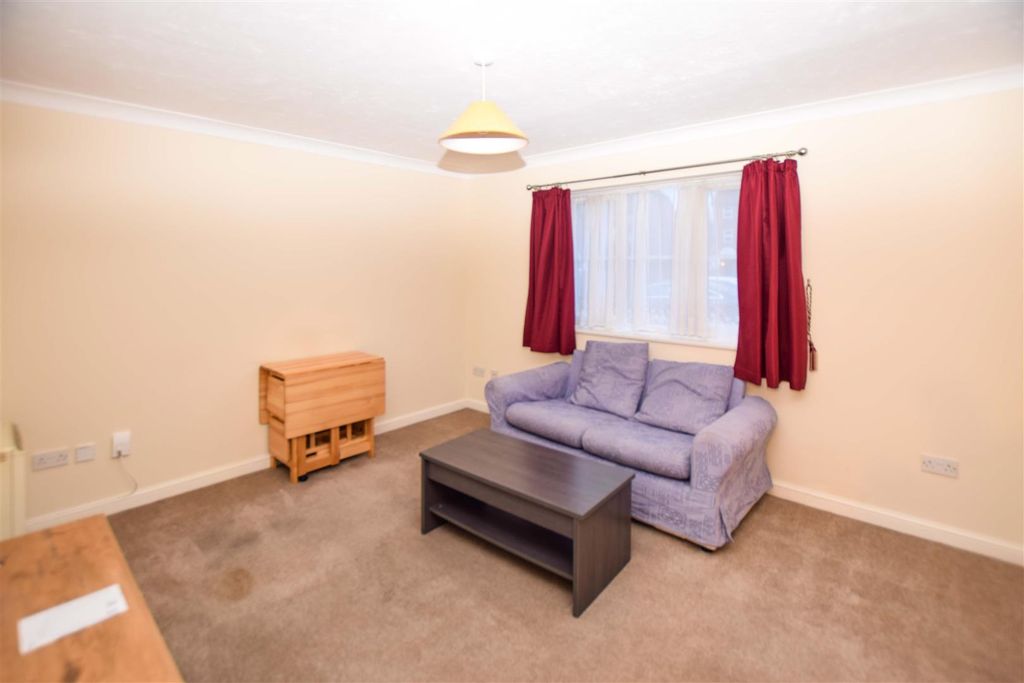 Property photo 2 of 5