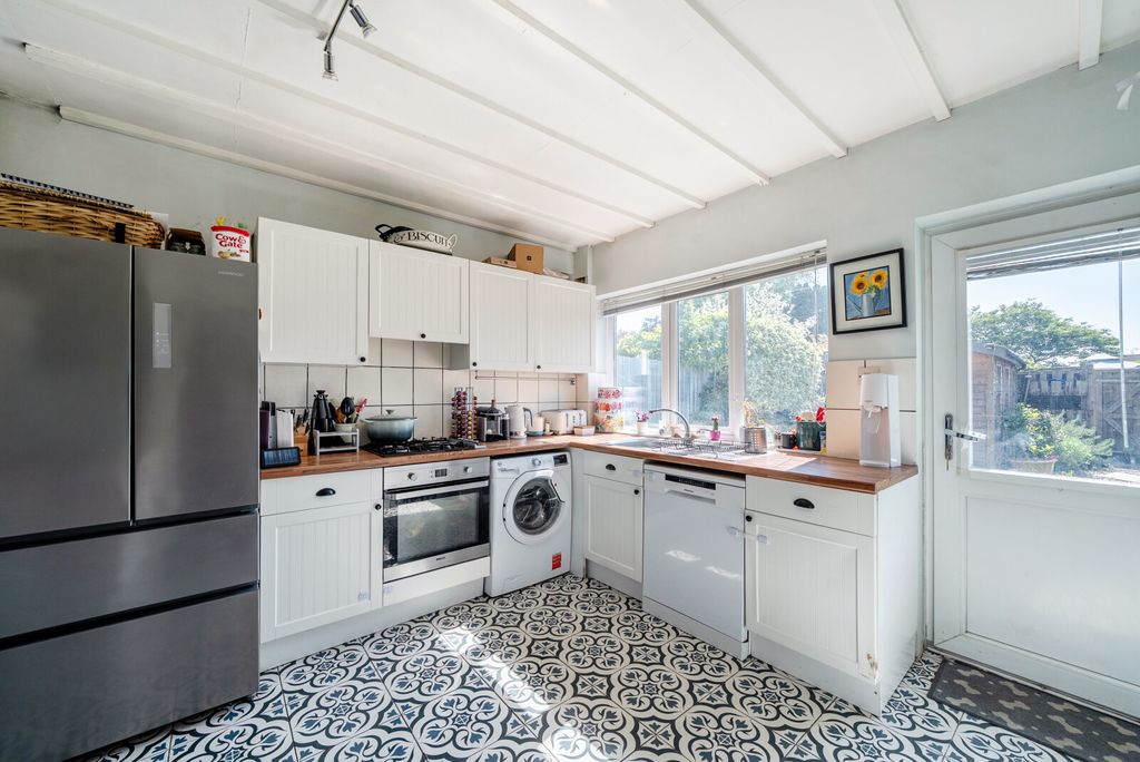 Property photo 3 of 18 1450214-12-69Ef3F...