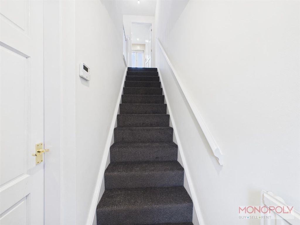 Property photo 2 of 12 Cam04439G0-Pr0239-Still001.Jpg