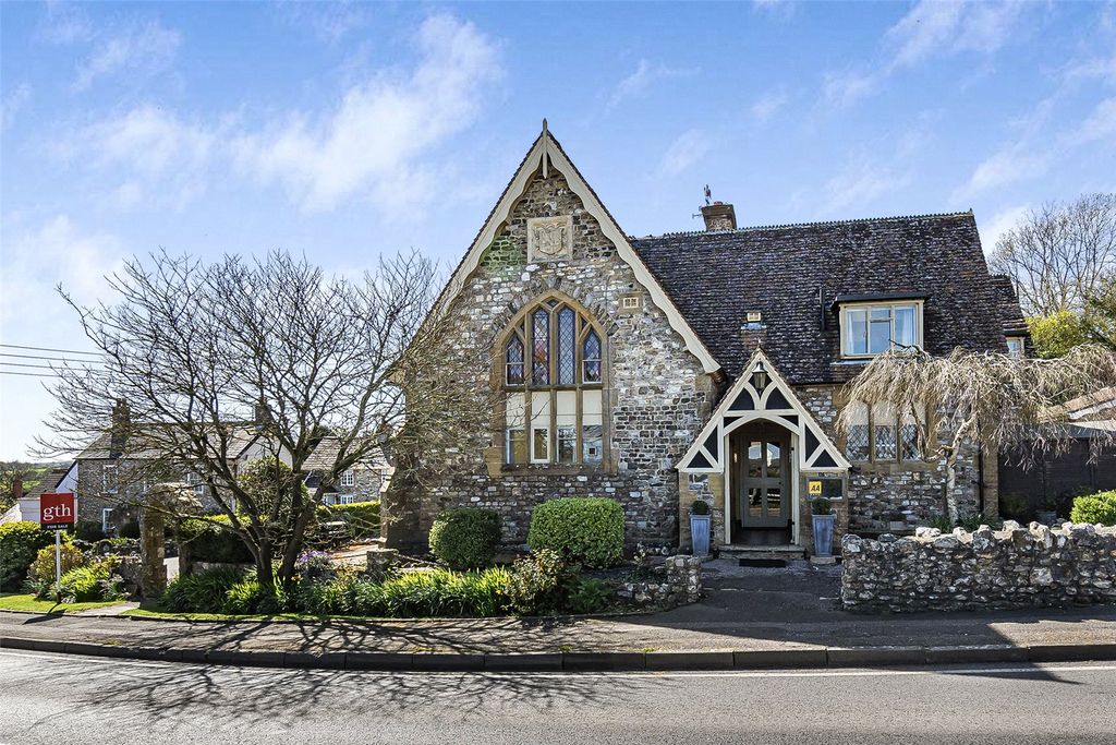 Property photo 1 of 28 Picture No. 10