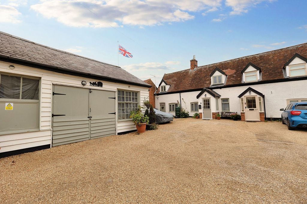 Property photo 1 of 21