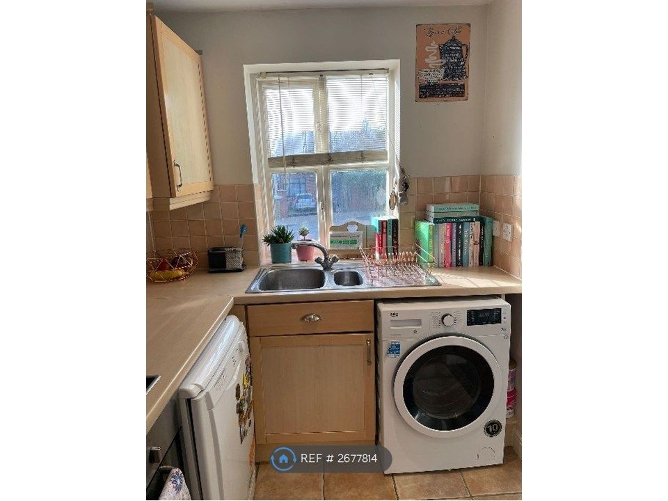 Property photo 2 of 16 Kitchen