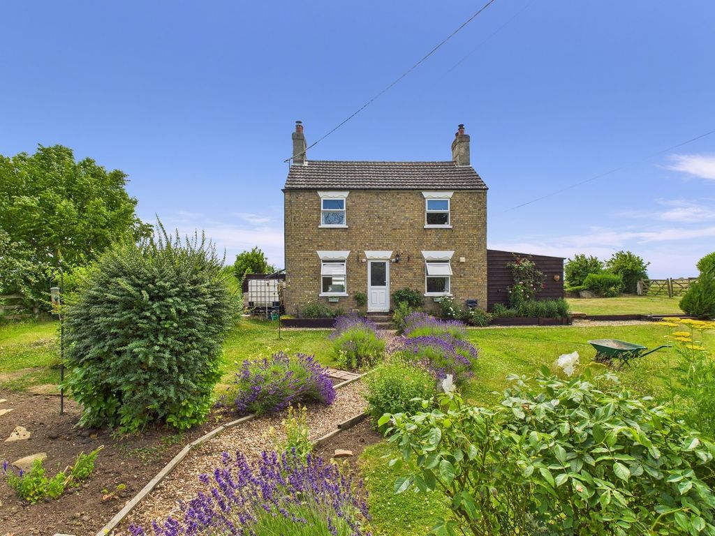 Property photo 1 of 32