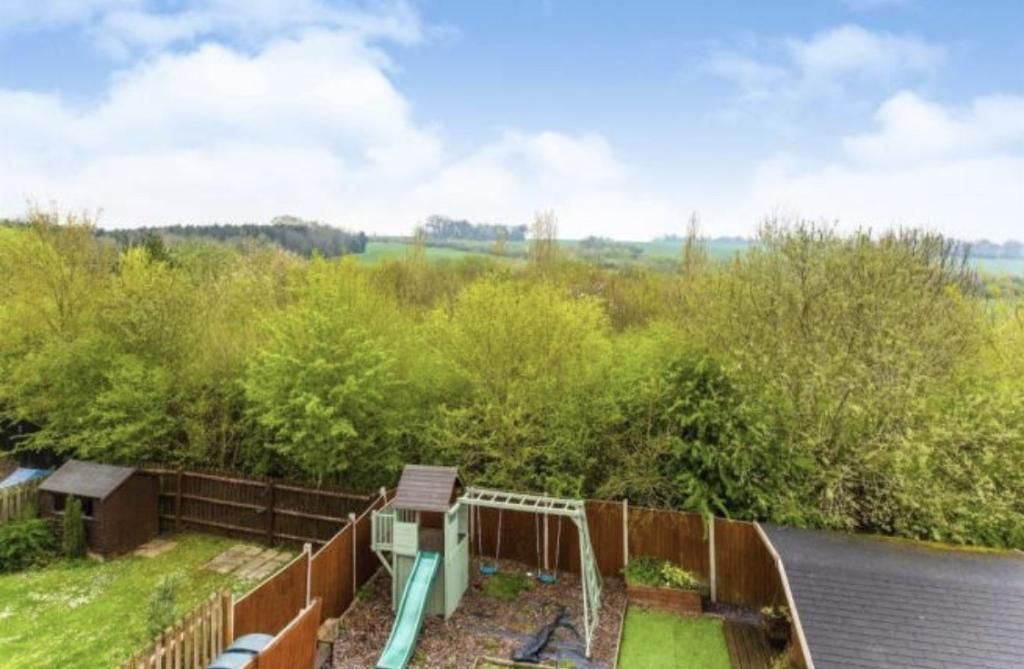 Property photo 3 of 16 Photo 4