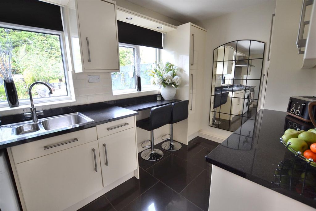 Property photo 3 of 28 Sileby Road (11).Jpg