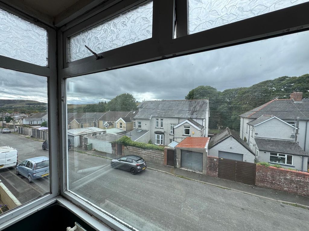 Property photo 3 of 9 8c63Cdfc-7234-4d74-92Fb-8Abce2E2081A.Jpeg