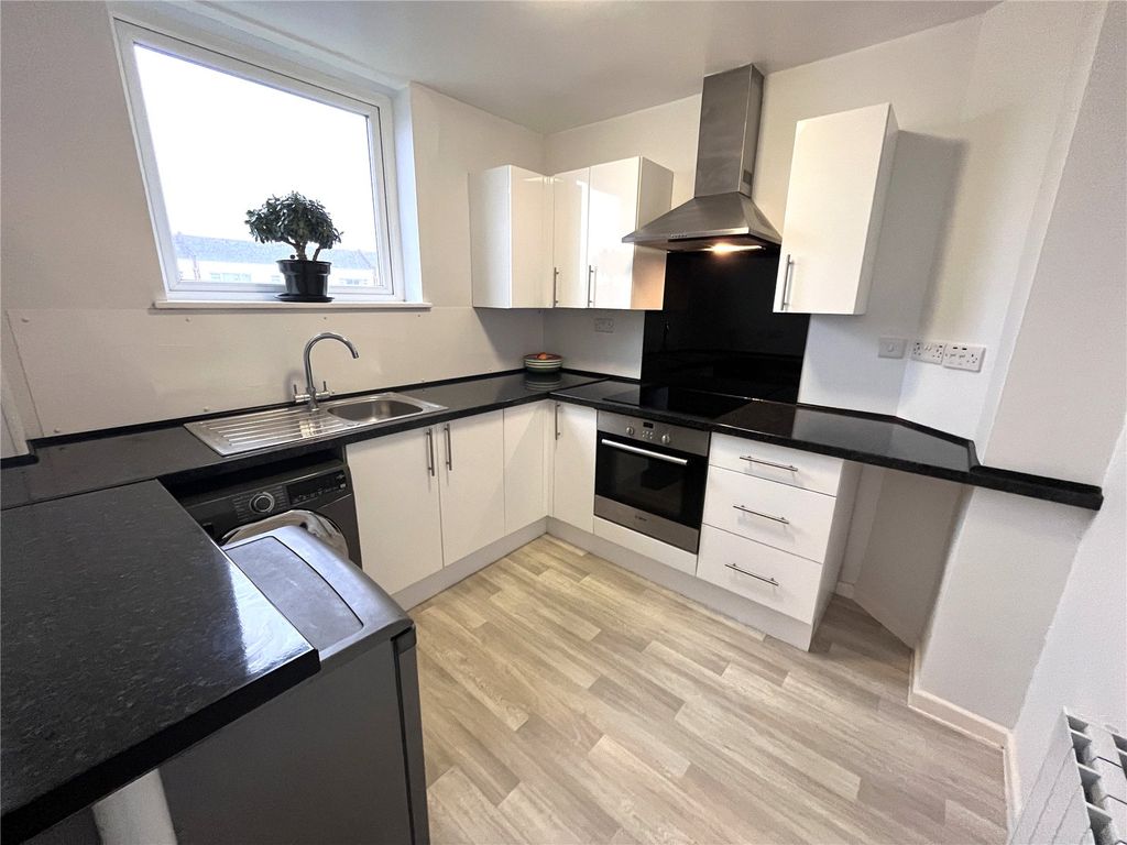 Property photo 2 of 18 Picture No. 06