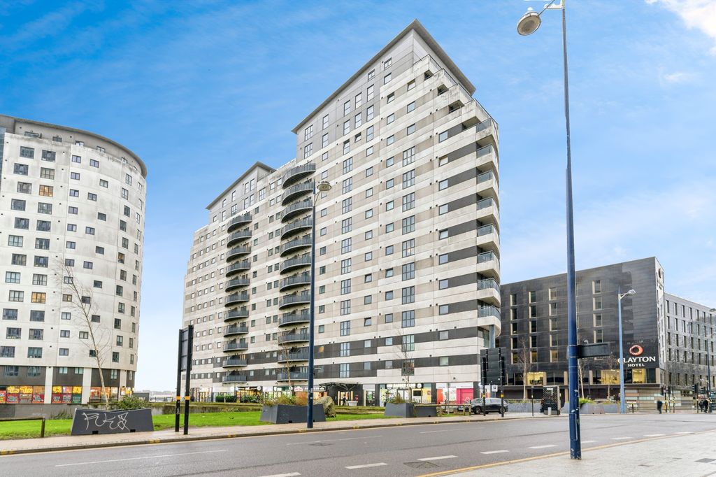 Property photo 1 of 20 66698980-01