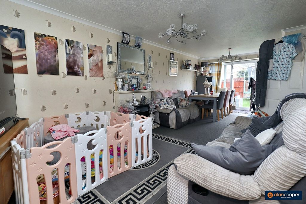Property photo 2 of 21 4496112