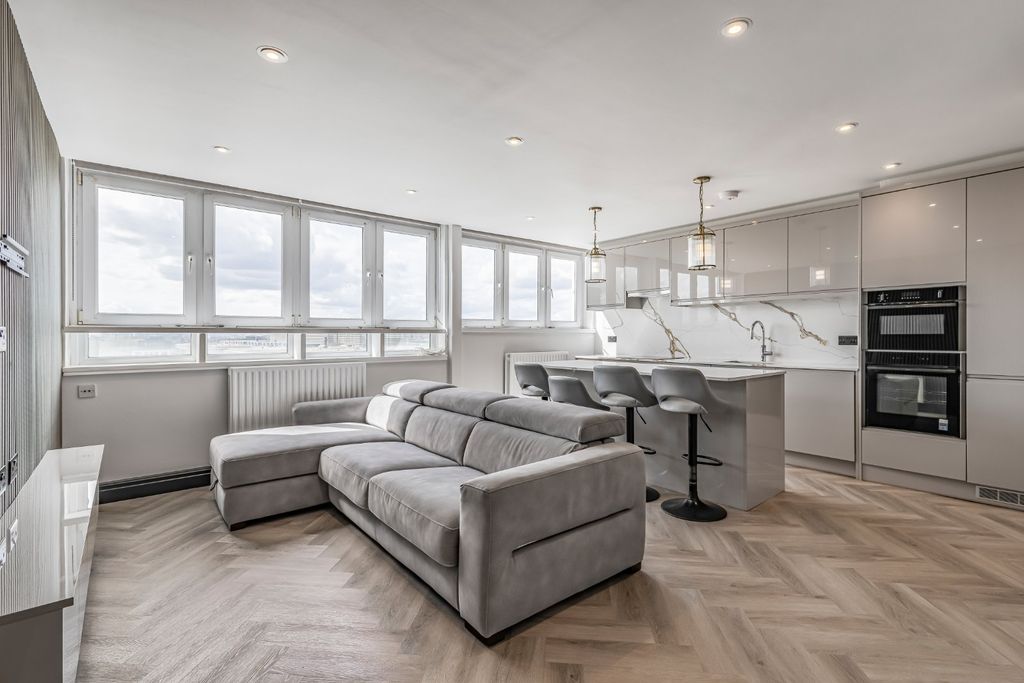 Property photo 1 of 19 Picture No. 14