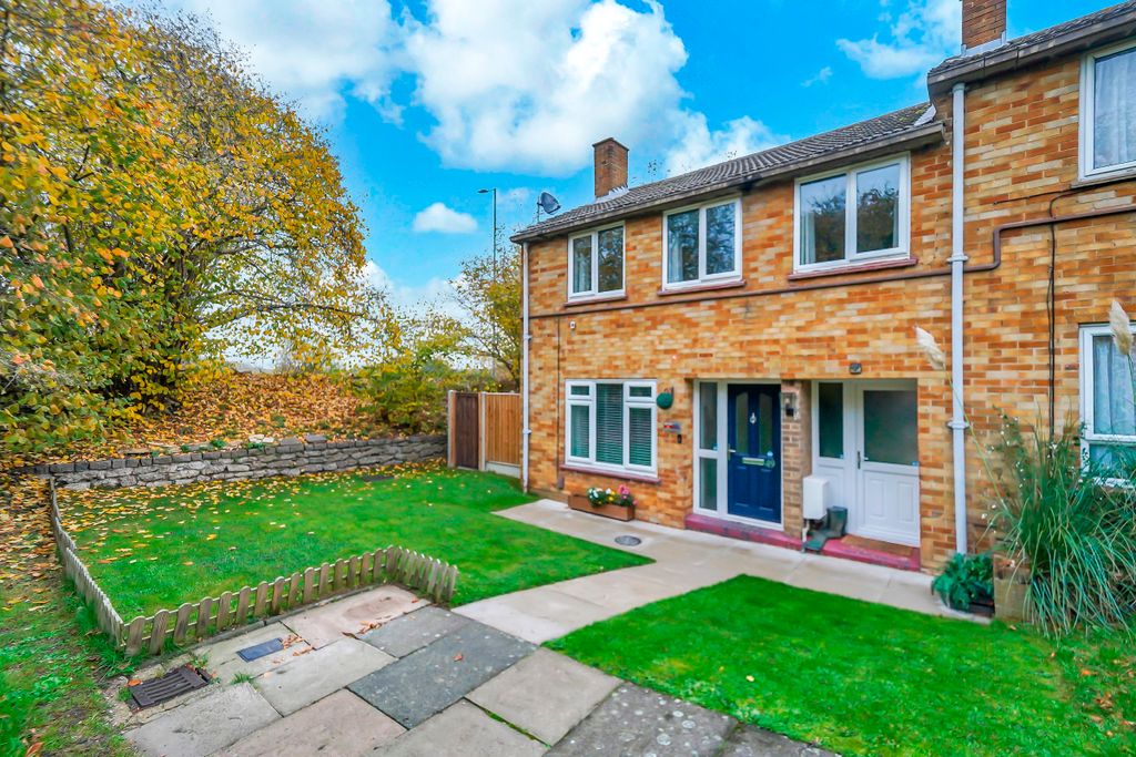 Property photo 2 of 29