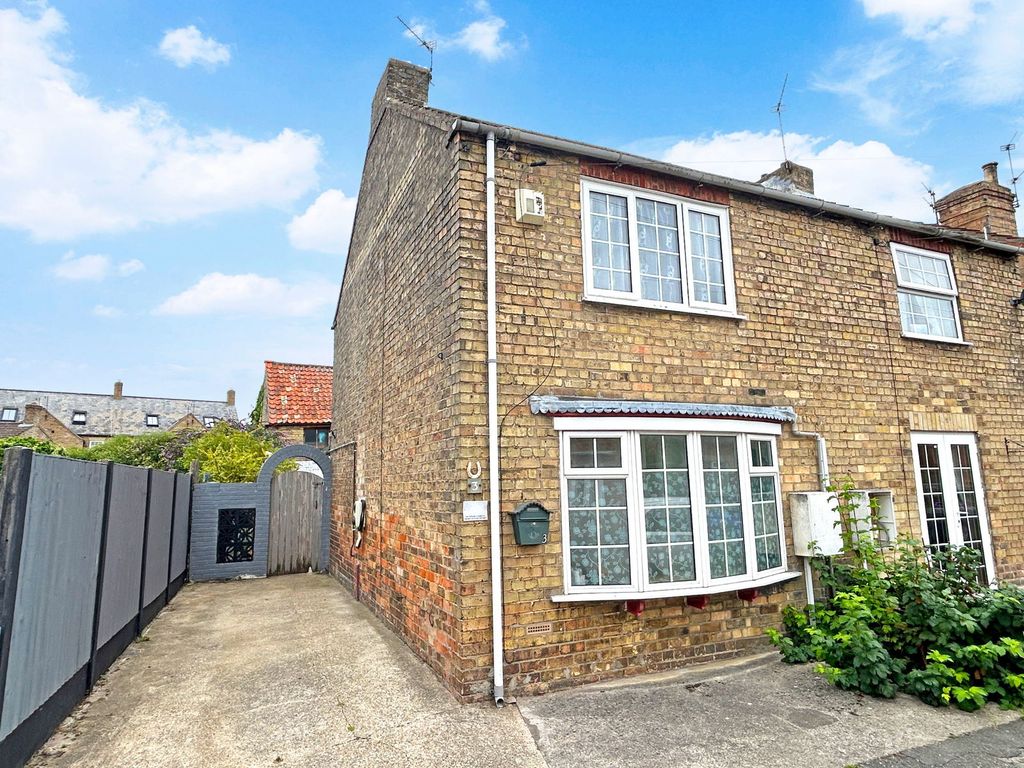 Property photo 1 of 11