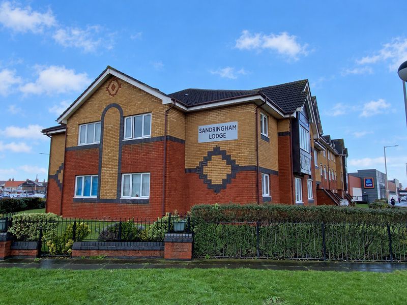 Property photo 1 of 19 Sandringham Lodge