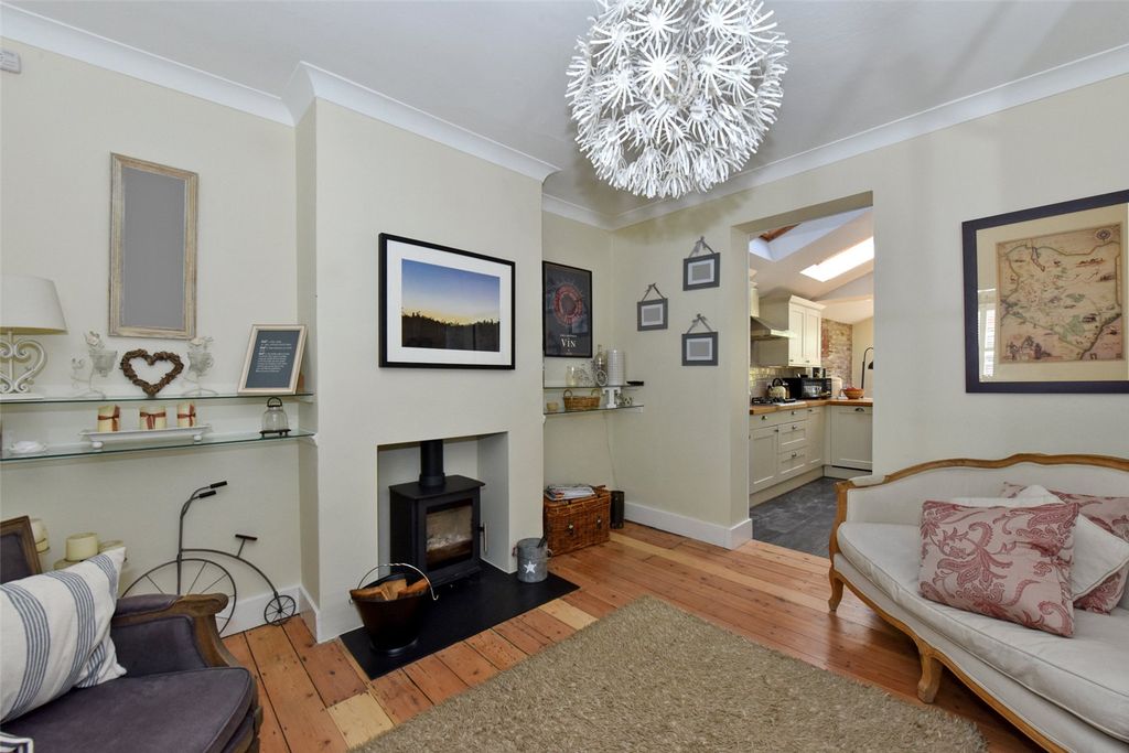 Property photo 3 of 11 Picture No. 05