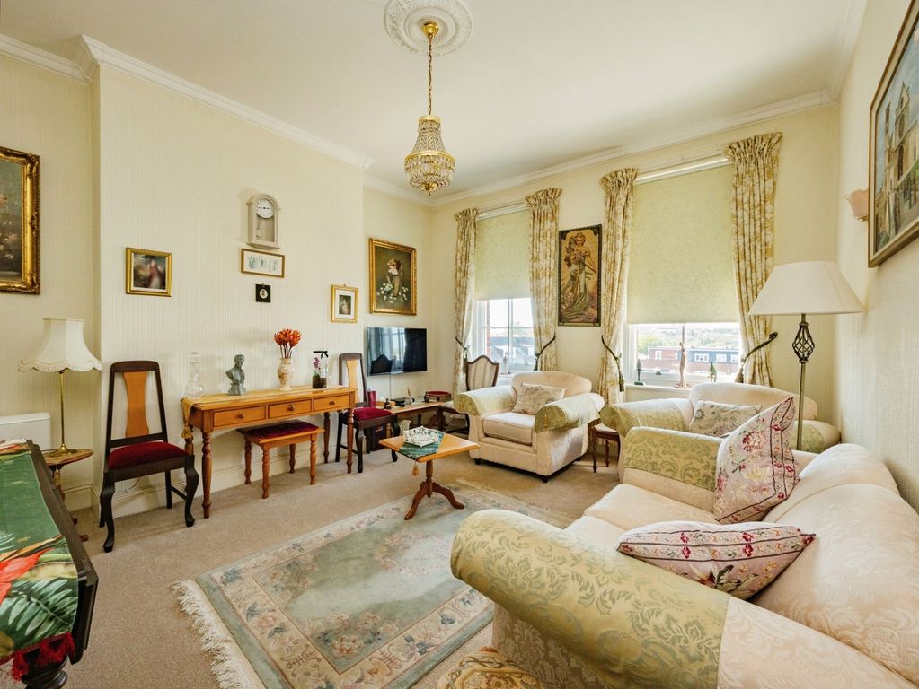Property photo 2 of 19 Pbox-Img.Jpg