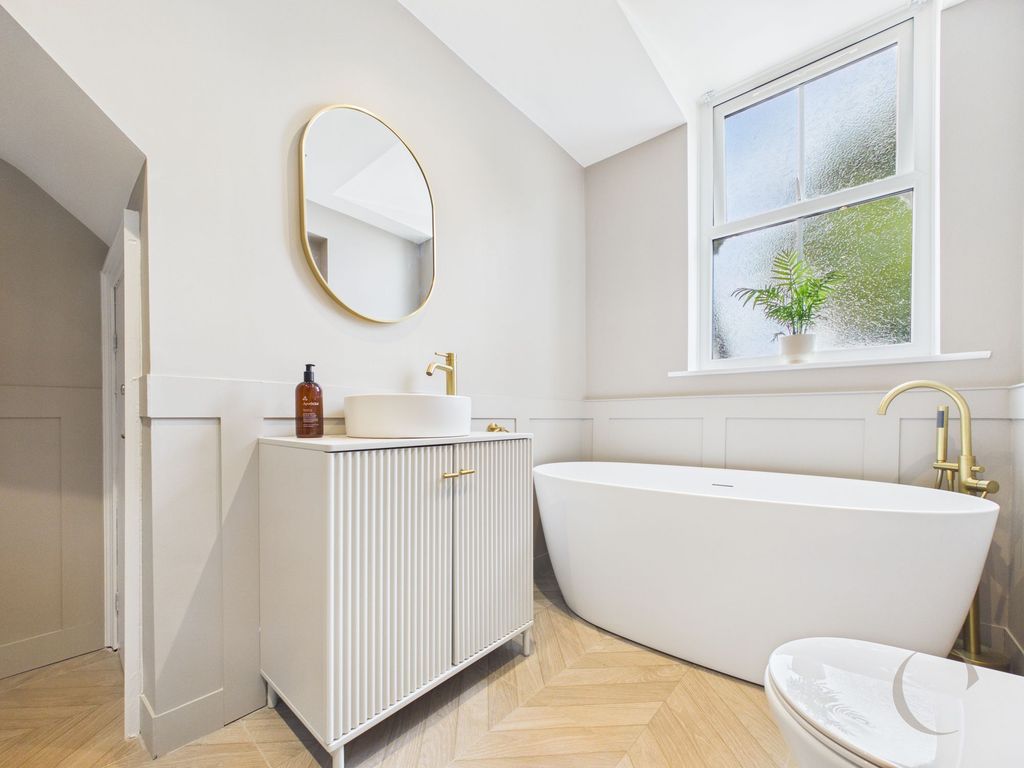 Property photo 2 of 45
