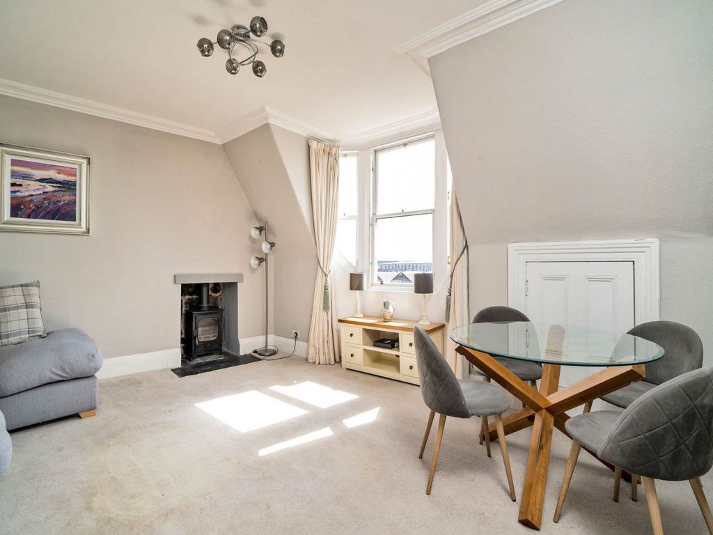 Property photo 3 of 17 3