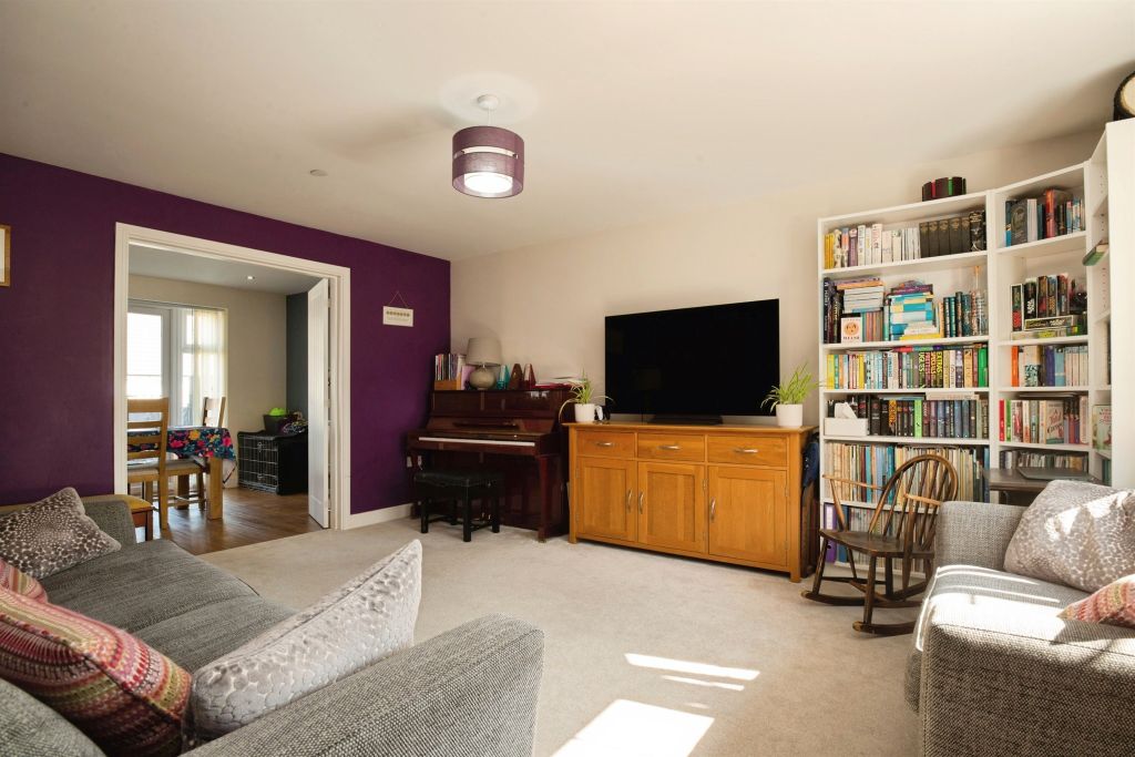 Property photo 2 of 18