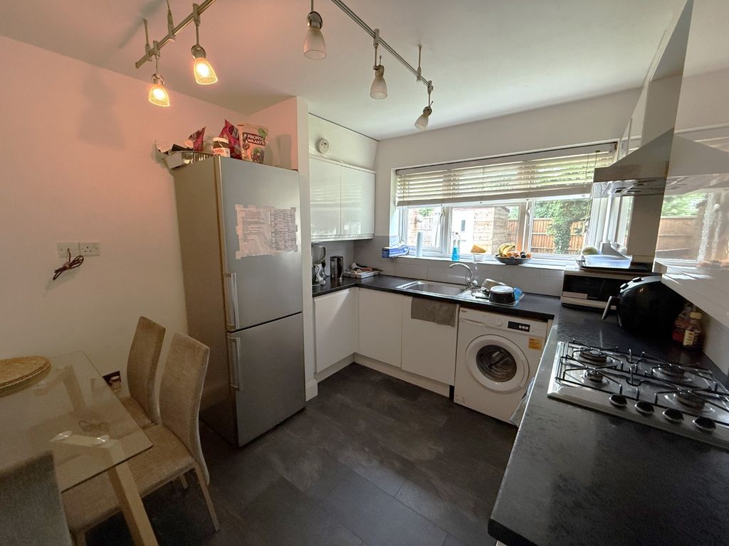 Property photo 3 of 8 4264292