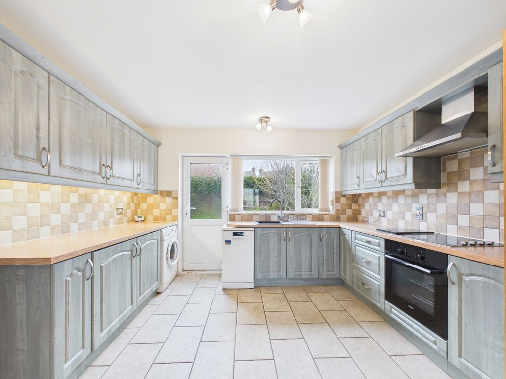 Property photo 3 of 19 Cam04789G0-Pr0042-Still006