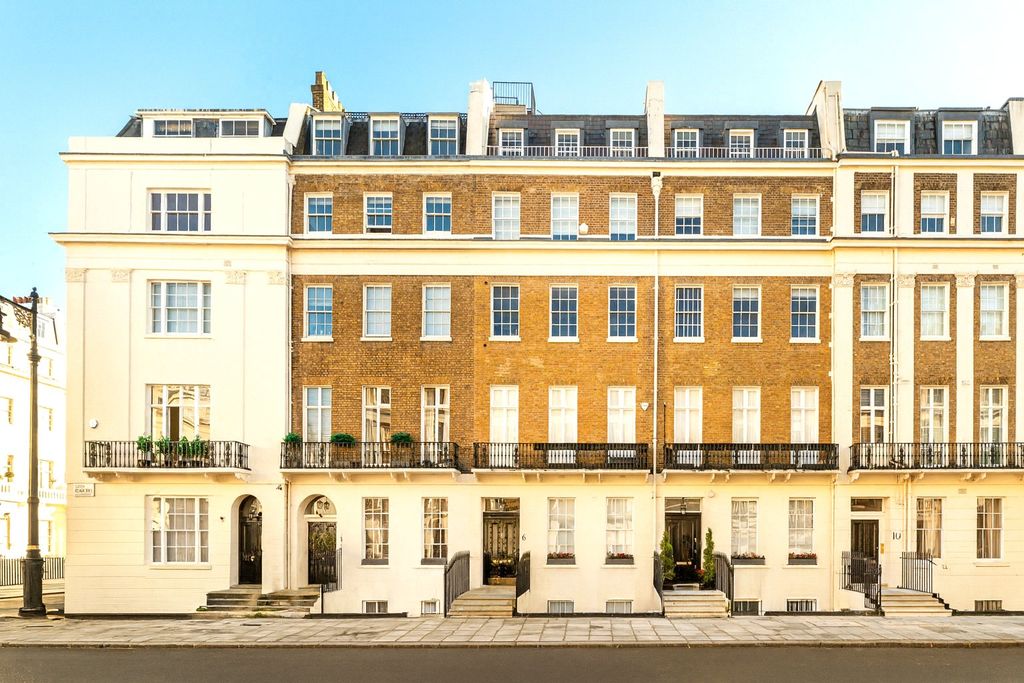 Property photo 2 of 21 Exterior