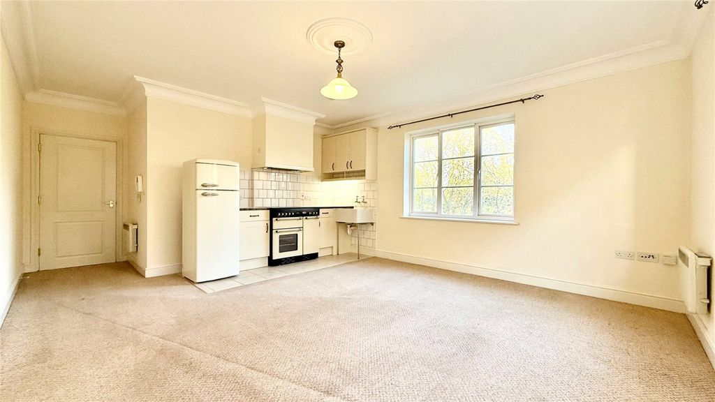 Property photo 2 of 8 Picture No. 03