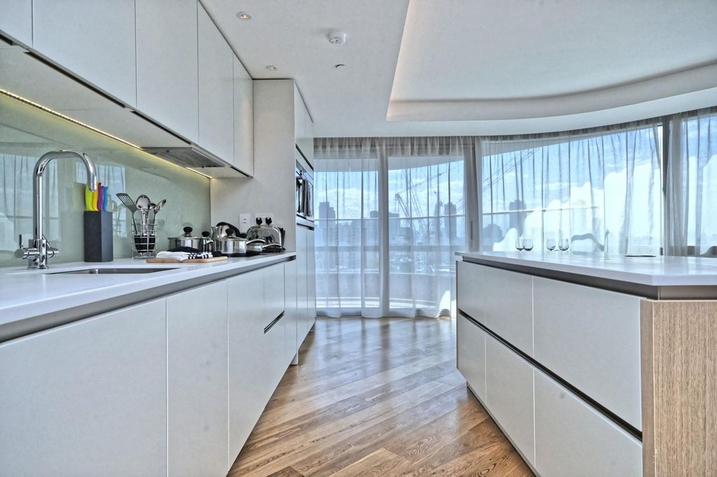 Property photo 2 of 12 Image