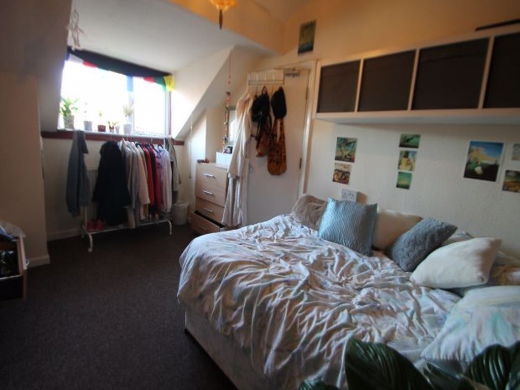 Property photo 1 of 37 A Spacious And Bright Master Bedroom Featuring A c...