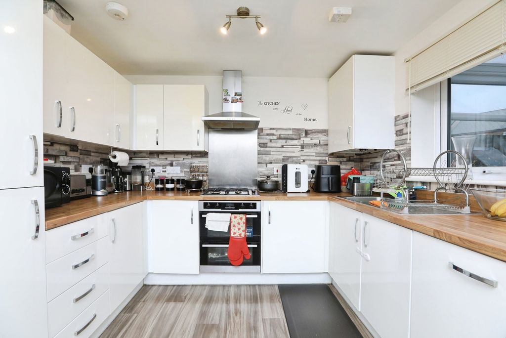 Property photo 2 of 20 Pbox-Img.Jpg