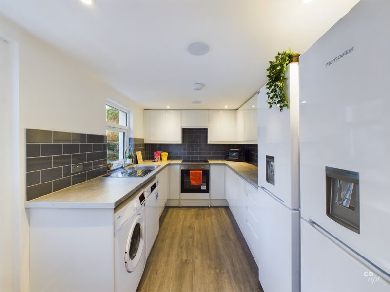 Property photo 2 of 10 Photo 8