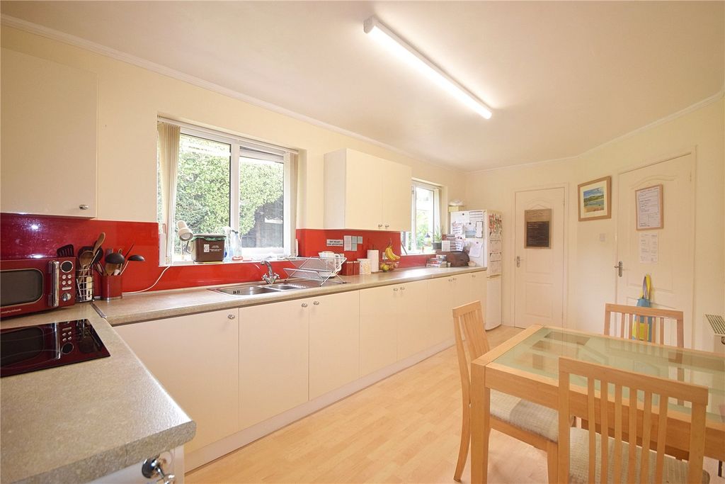 Property photo 3 of 43 Picture No. 09