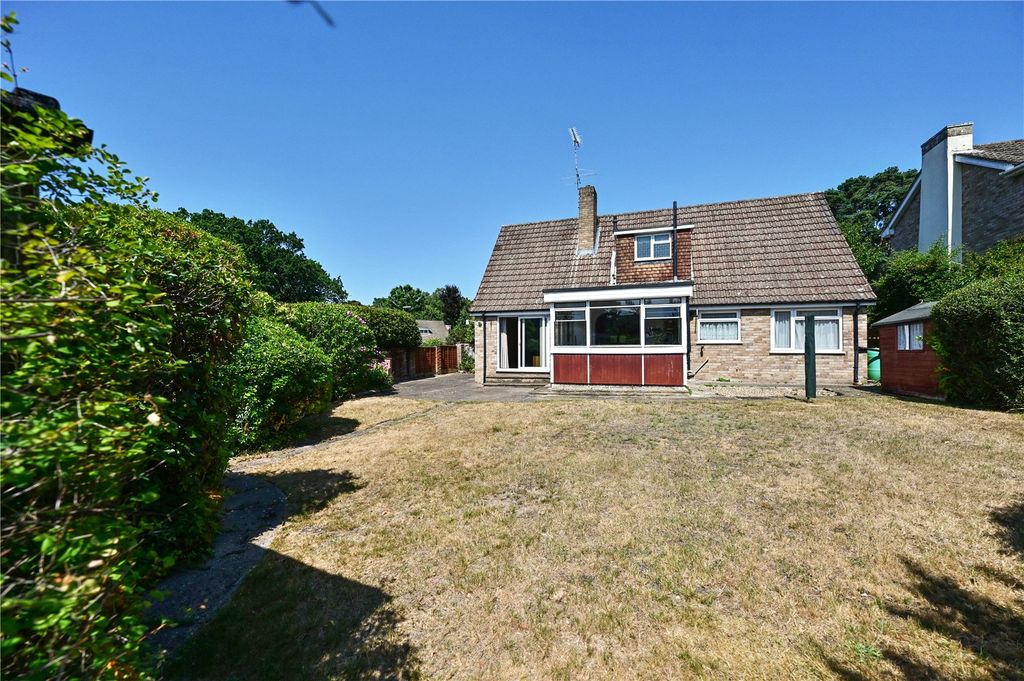 Property photo 2 of 15 Picture No. 18