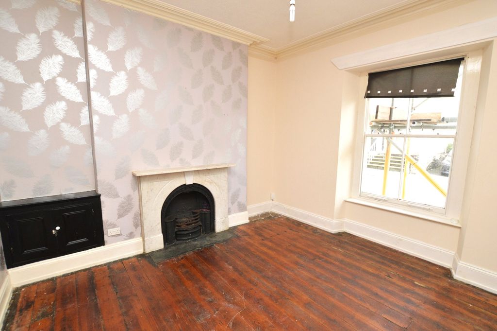 Property photo 2 of 13 Gff Lounge