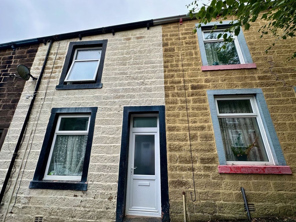 Property photo 1 of 5