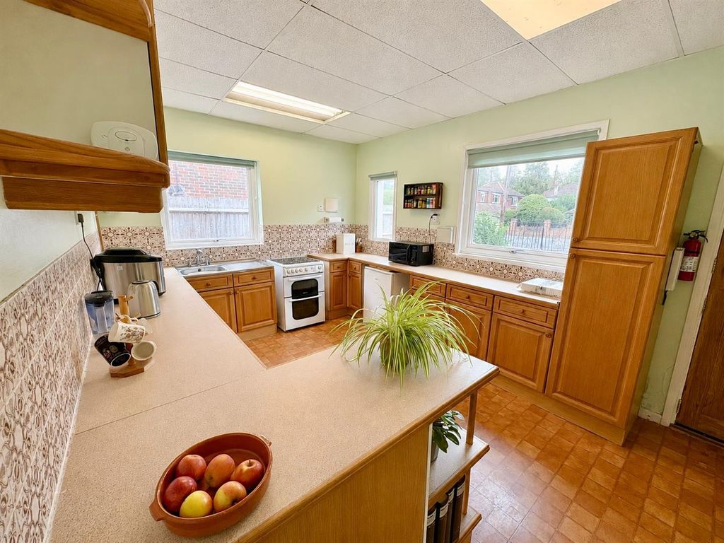 Property photo 2 of 16 Kitchen