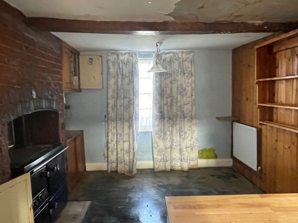 Property photo 2 of 22