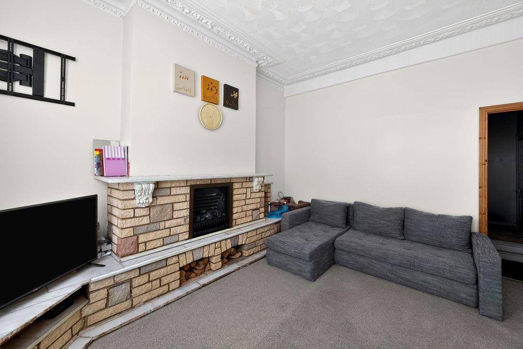 Property photo 3 of 20