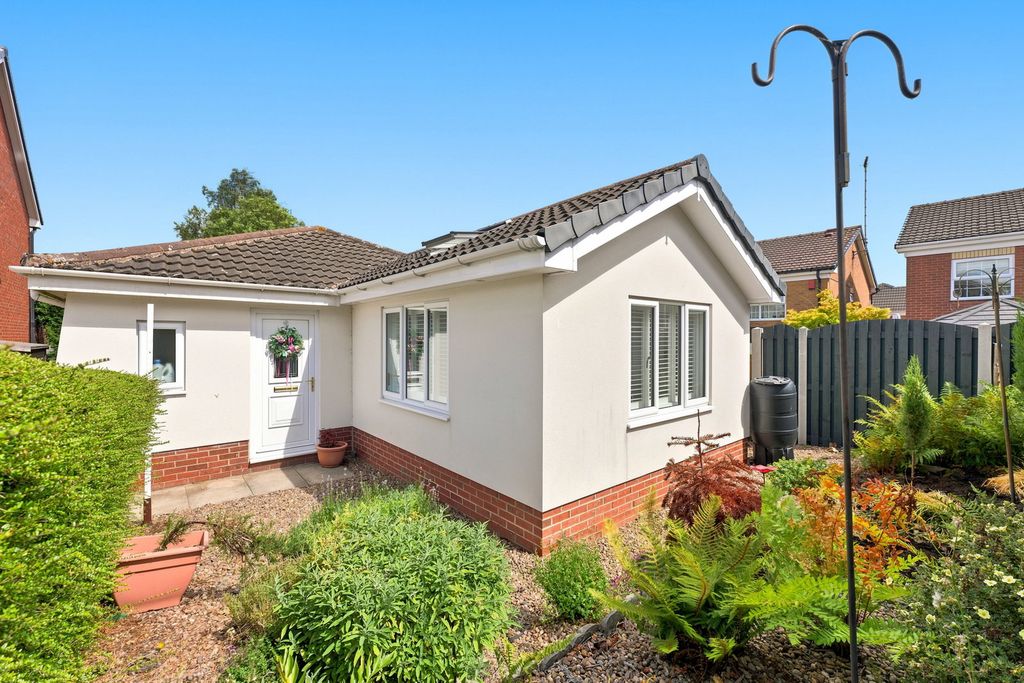 Property photo 1 of 36